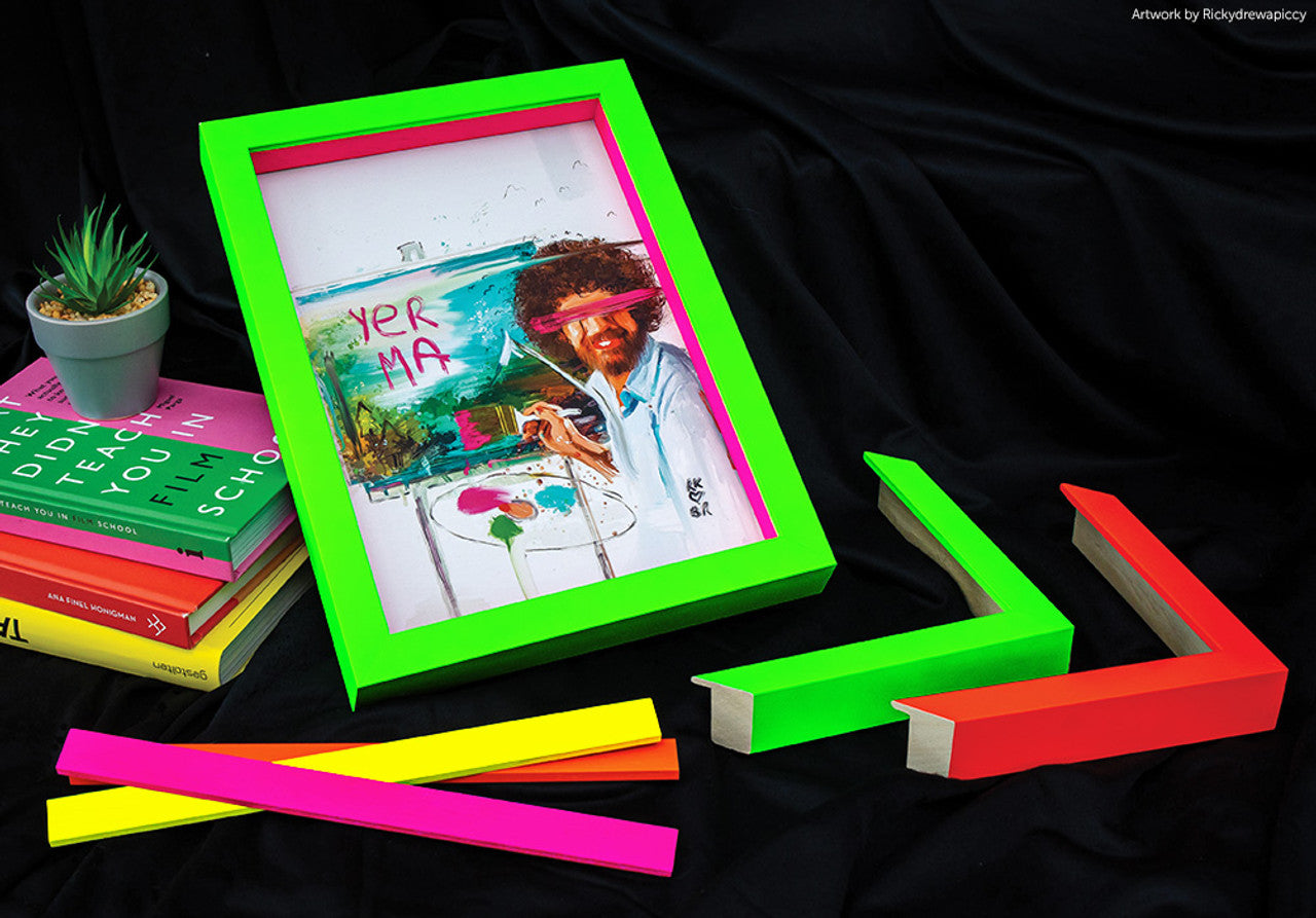 NEON | 20mm Green, Wood Frame